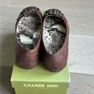 Gianni Bini Brown Leather Flats